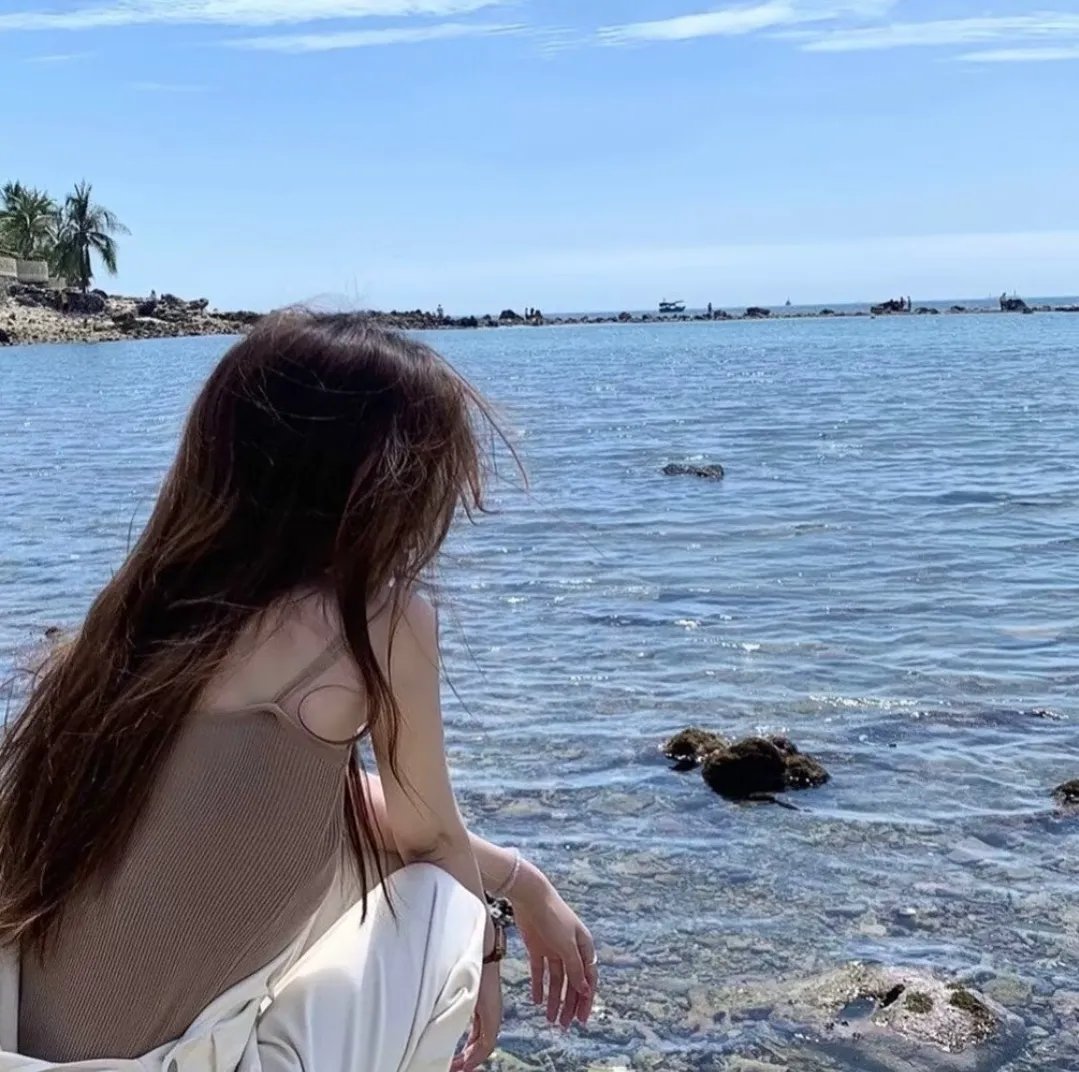 为黛茜小姐开车